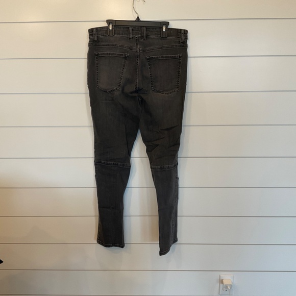 #231 MEN’S KENNETH COLE SLIM JEANS SIZE: 30/30 COLOR: BLACKISH - Picture 3 of 4